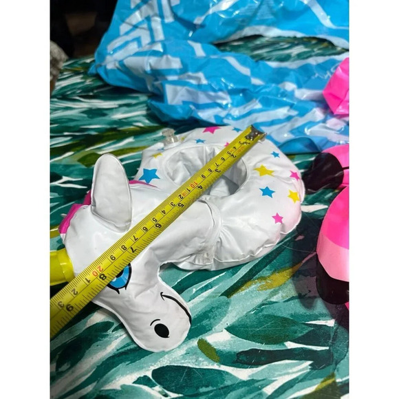 Lot of Inflatable Summer toys - Picture 3 of 9